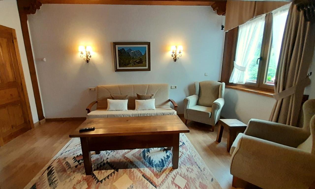 Apartamentos El Haya Cosgaya Buitenkant foto
